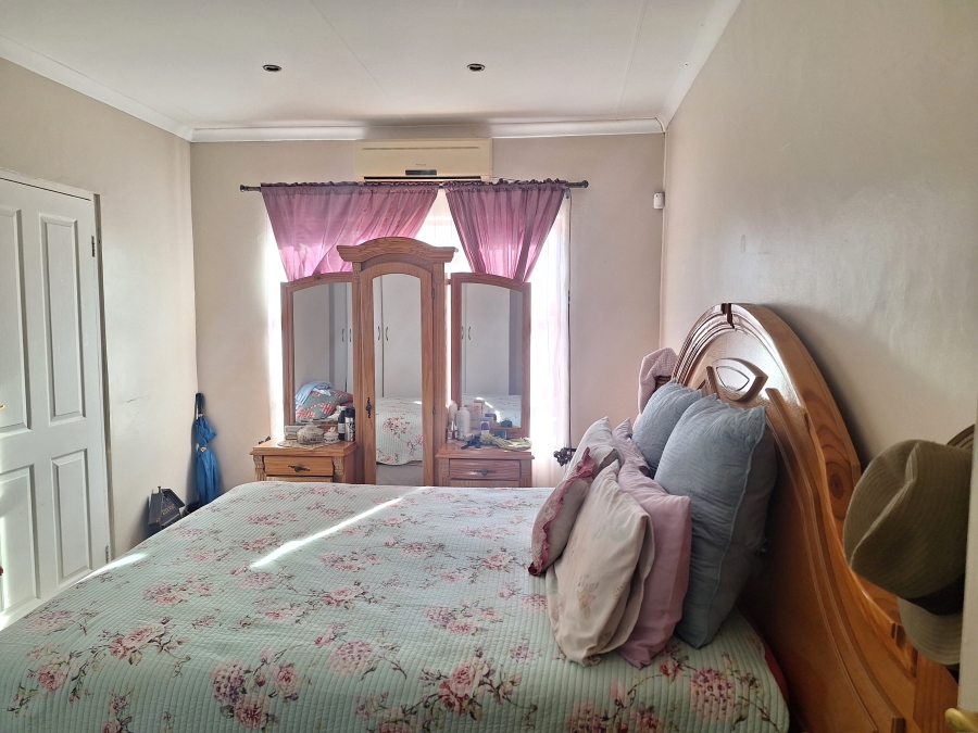 3 Bedroom Property for Sale in Strelitzia Park Eastern Cape